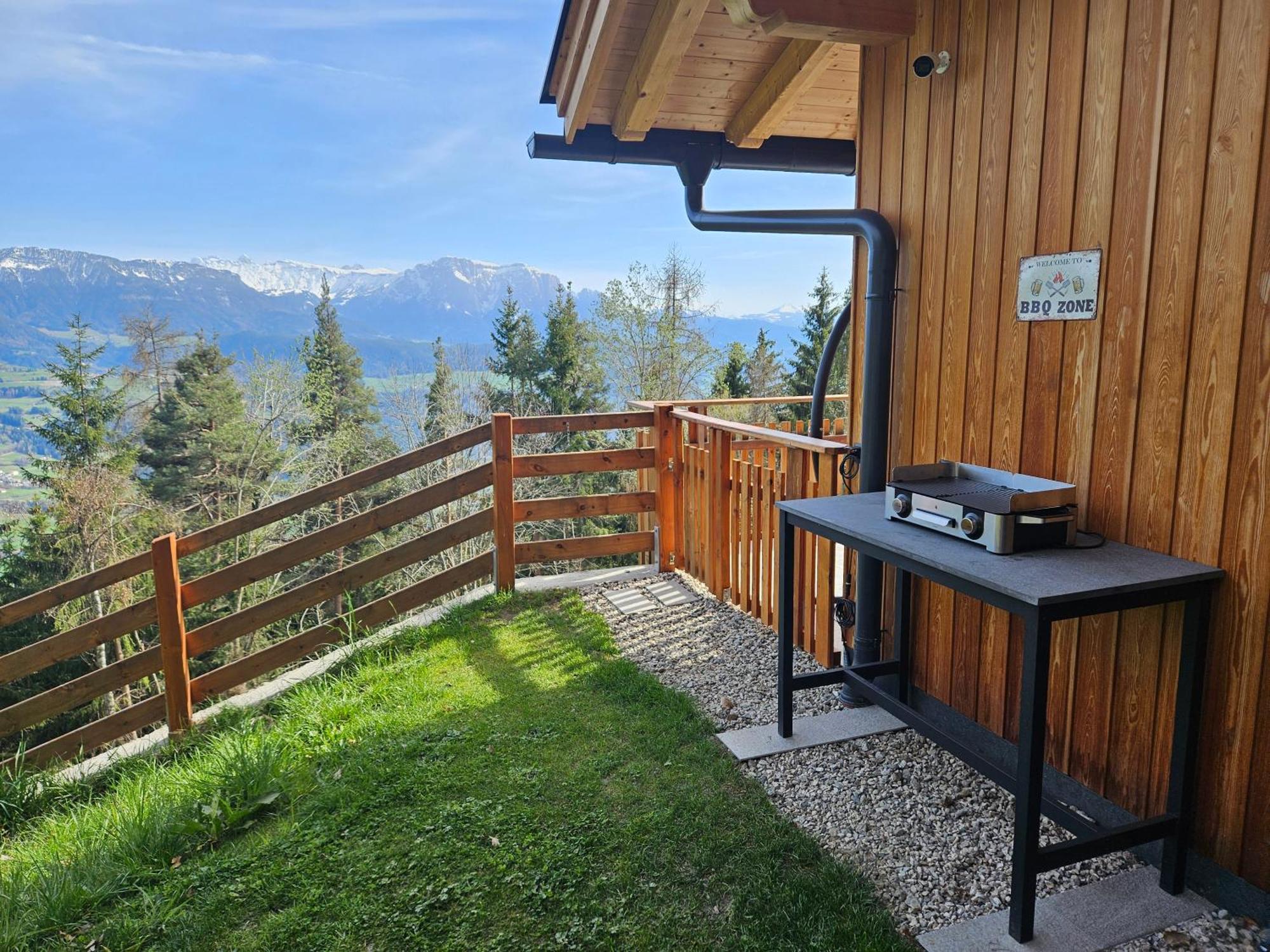 Alone In Chalet With View On Dolomites Вілландро Екстер'єр фото